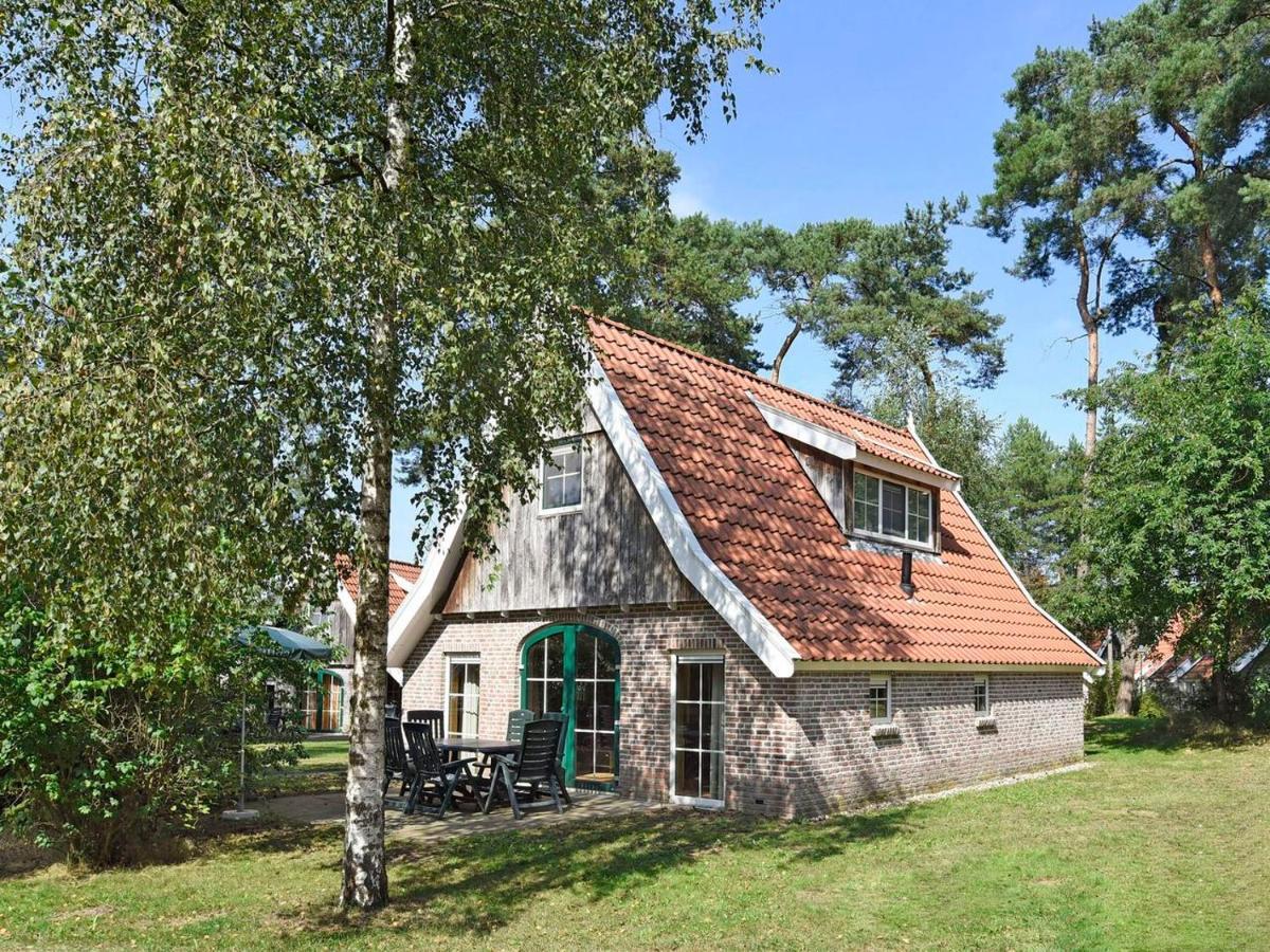 Landal Landgoed De Hellendoornse Berg Hotel Haarle Exterior photo